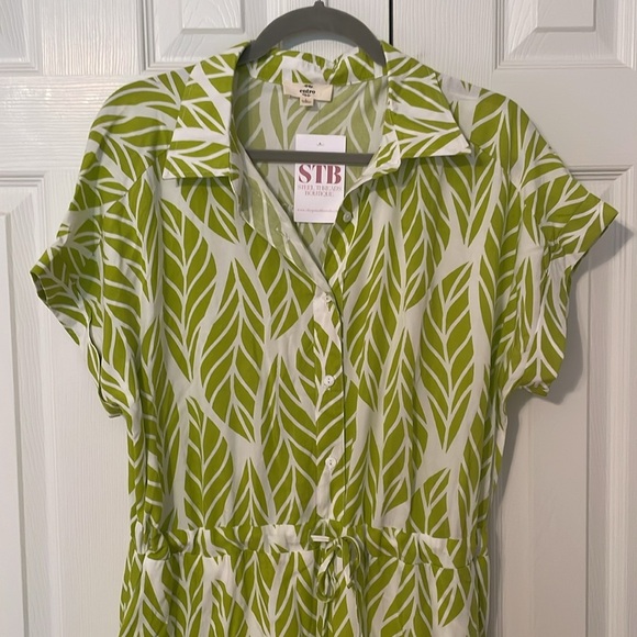 Entro Destination Jumpsuit Green Leaf Print Tropical Vacation Resort NWT Large - Picture 3 of 10